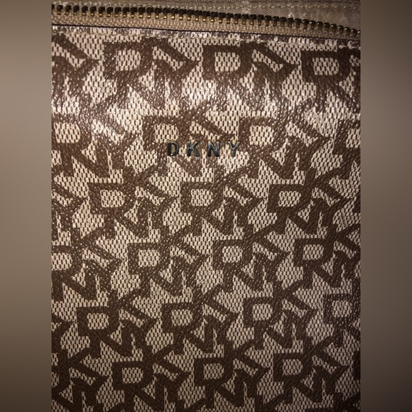 DKNY Donna Karan Leather Purse Logo Pattern W Silver Charm Detachable Authentic - Picture 2 of 16